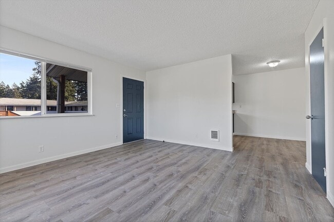 Photo - Stark Street Crossing