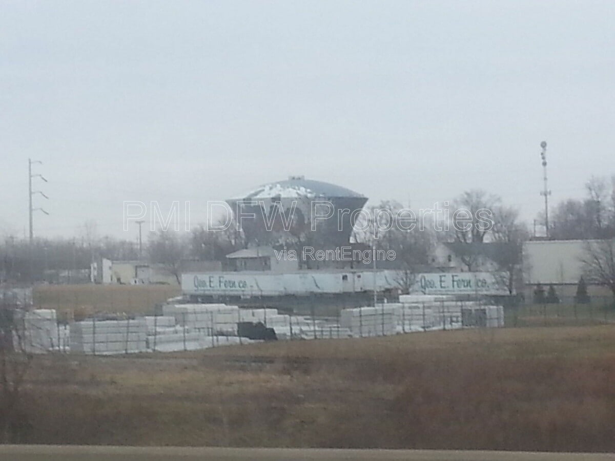 Photo - 1001 Weiss Ave