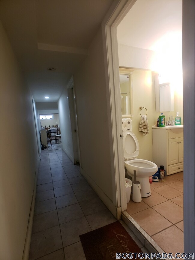 Photo - 192 Kelton St Unidad G