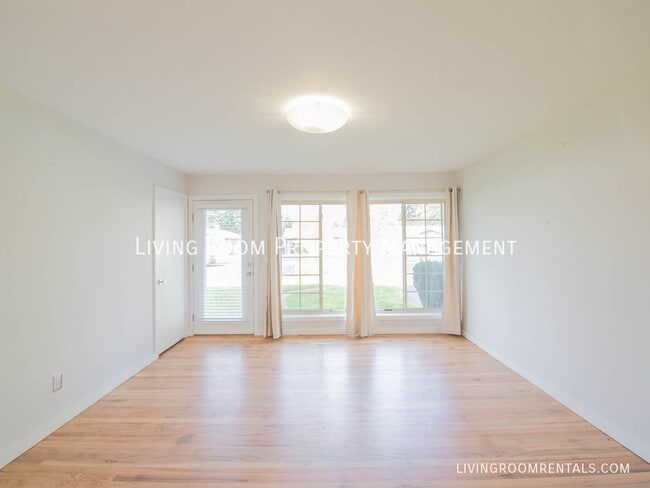 Photo - 11826 NE Sacramento St