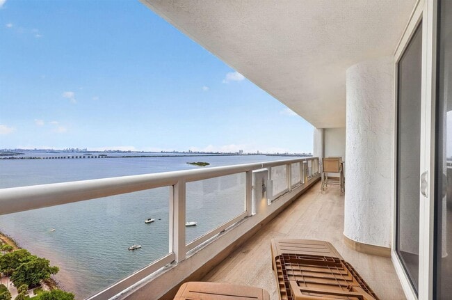 Photo - 1717 N Bayshore Dr