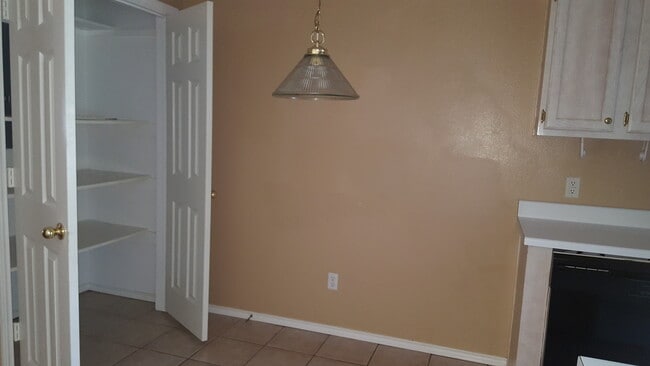 Photo - 544 Kirkland Ln