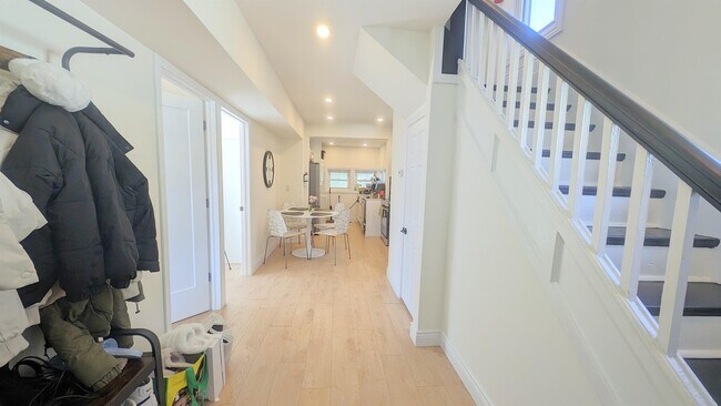 Photo - 991 Campbell Ave Unit Main