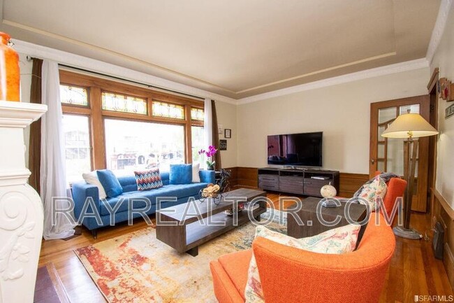 Photo - 1445 Lombard St