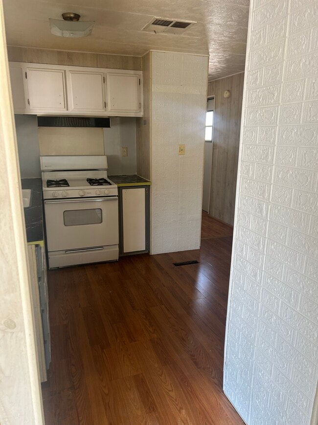 Photo - 925 N Plaza Dr