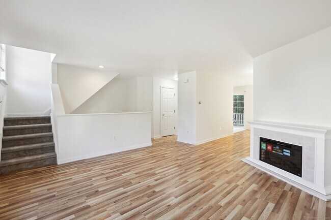 Photo - 14 South St Unit 12