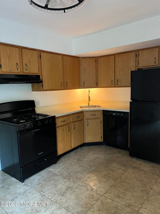 Photo - 1128 Sawmill Rd
