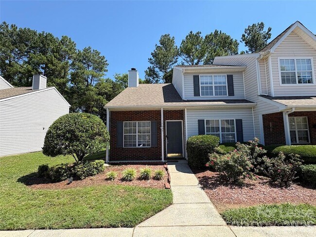 Building Photo - 12637 Tucker Crossing Ln