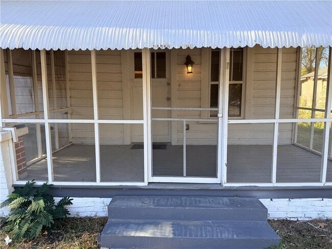 Building Photo - 101 Austin Ave NE