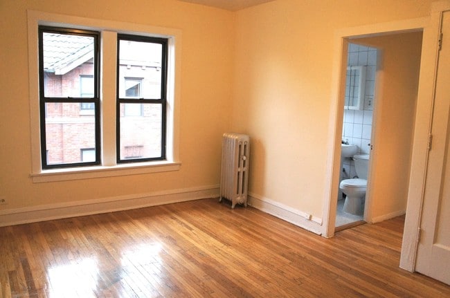 Photo - Schubert Square