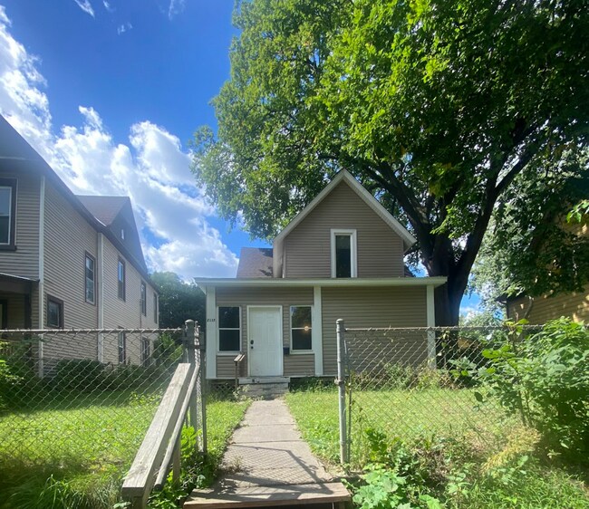 Photo - 2117 N Ilion Ave