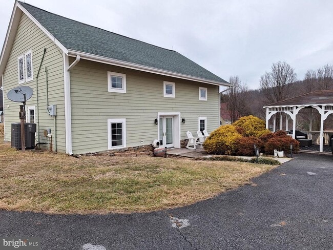 Photo - 2254 Winchester Rd