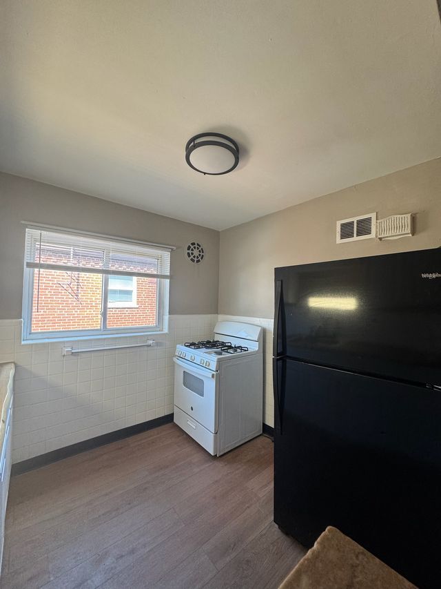 Photo - 1665 Anita Pl Unit 3