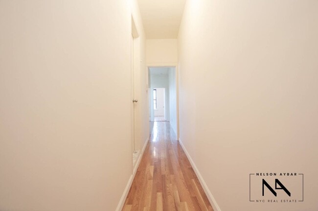 Photo - 767 Union St