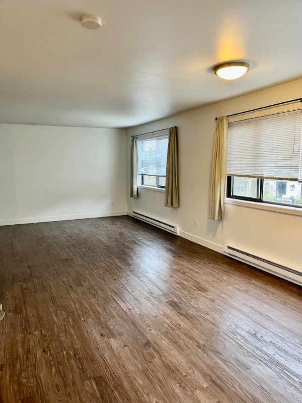 Building Photo - 1419 2nd Ave W Rental