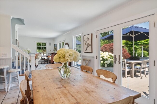 Photo - 43 Greenleaf Ln