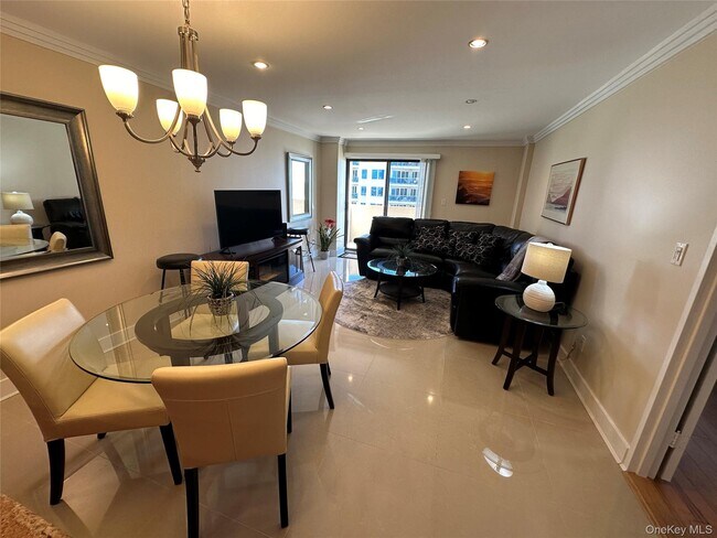 360 Shore Rd Unit 7B