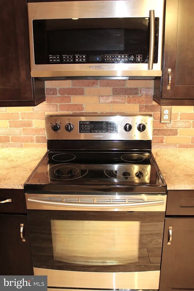 Photo - 1419 Tarragon Ct