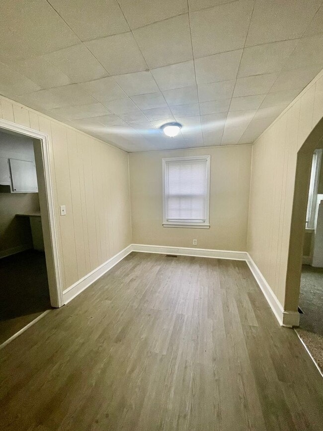 Photo - This adorable  2 Bedroom 1 bath home on Glenwood Drive