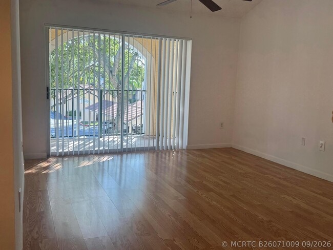 1739 Village Blvd Unidad 307