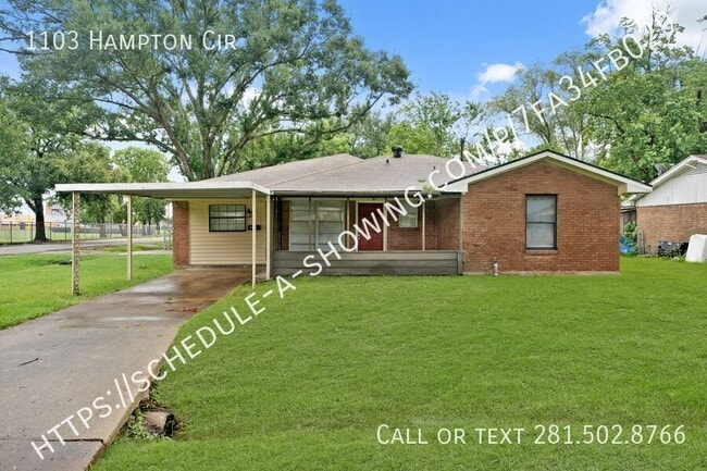 Photo - 1103 Hampton Cir House