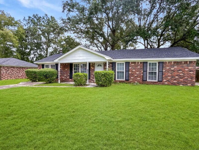 1224 Crawford Way
