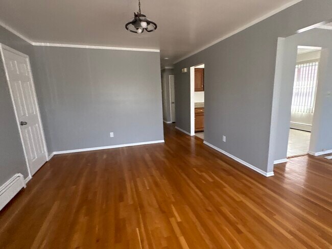 Photo - 424 Dewitt St Unit First Floor  1