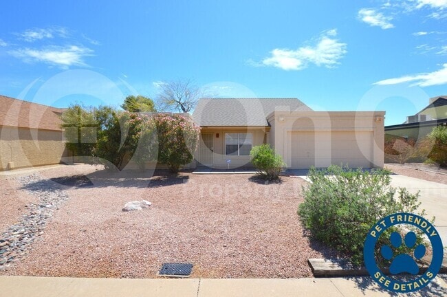 Building Photo - 1559 E Drake Dr Rental