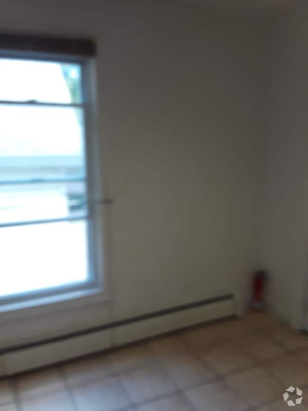 Building Photo - 175 Chestnut St Rental
