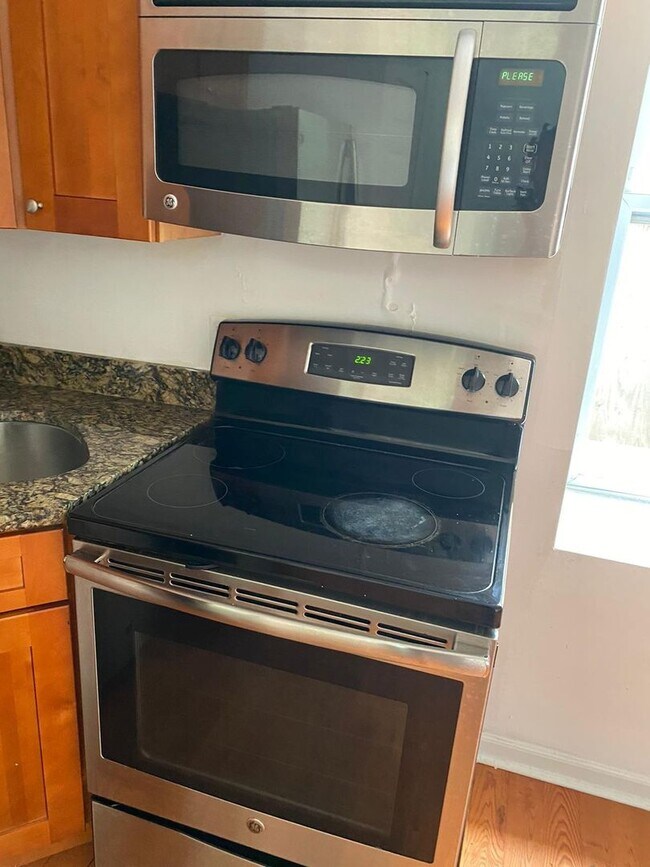 Photo - 674 N 34th St Unit 2