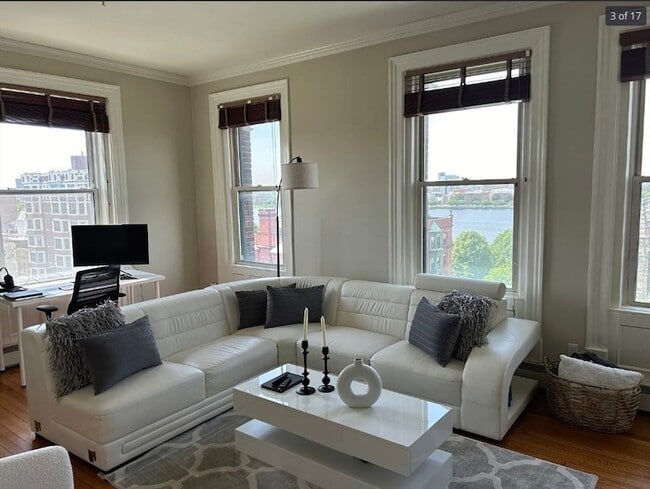 Building Photo - 483 Beacon St Unit 82