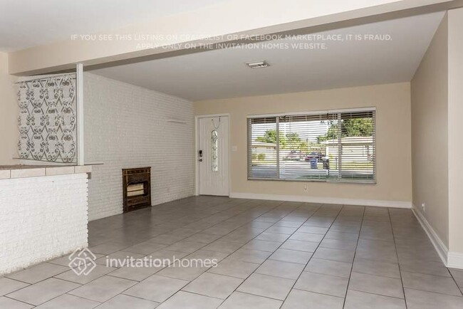 Photo - 533 W Dayton Cir