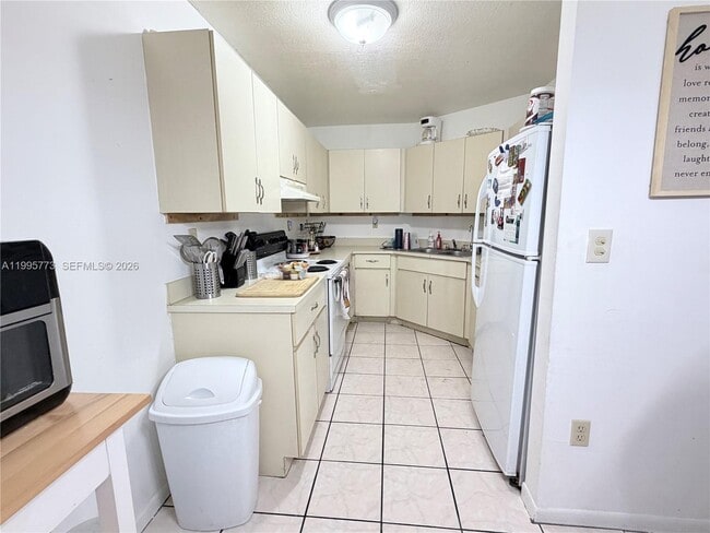 Photo - 954 NW 14th St