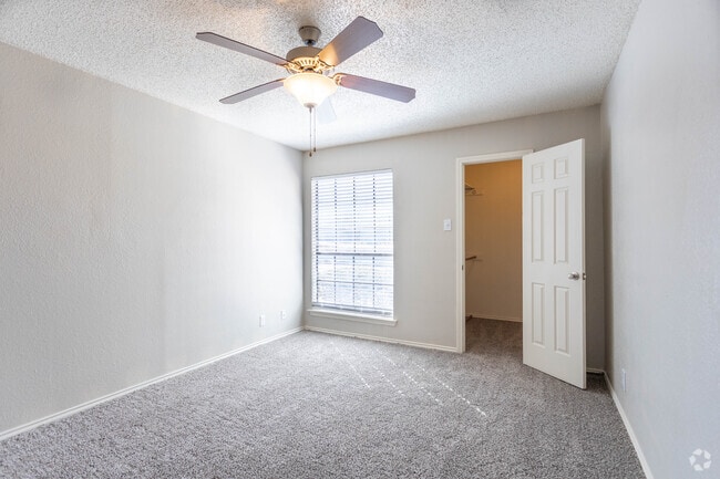 1BR 1BA - 841 SF