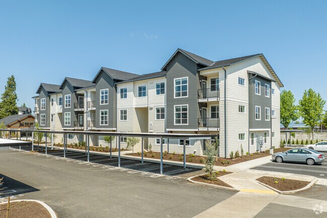 Pacific Valley Apartments