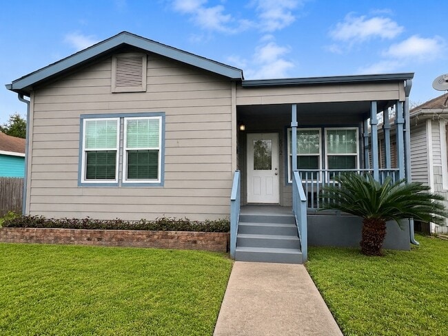 Photo - 5012 Avenue K