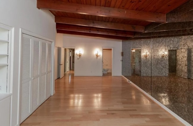 Photo - 502 W 33rd St