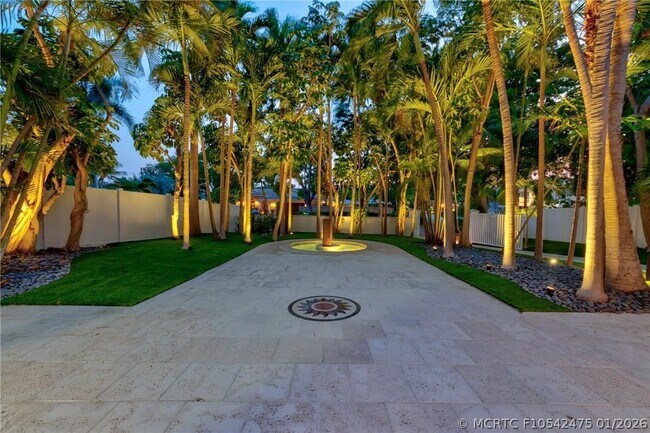 1800 Admirals Way
