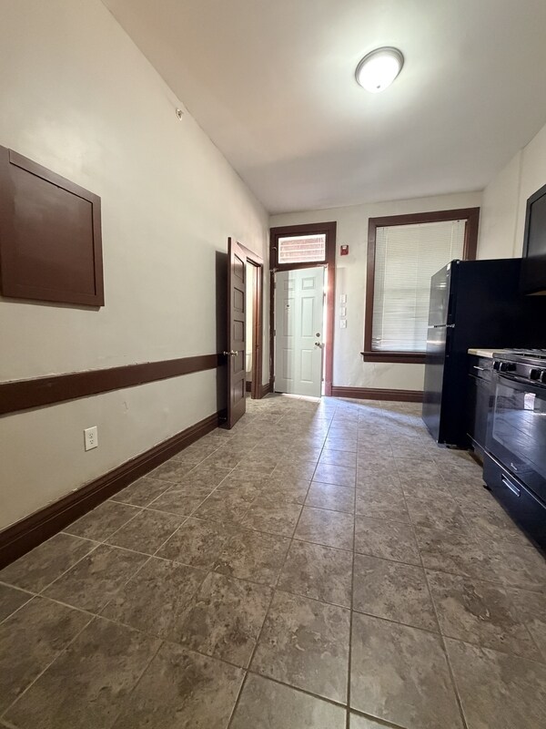 Photo - 604 W 3rd St Unit 4B