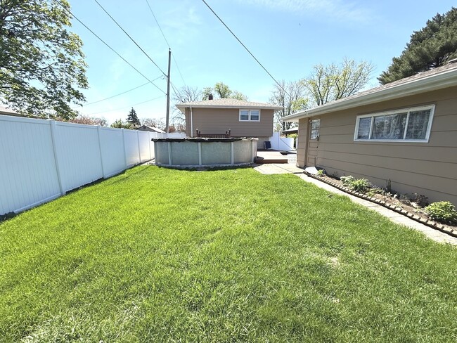 Photo - 6944 W 106th Pl