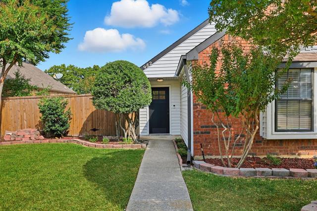 Photo - 982 Mapleleaf Ln