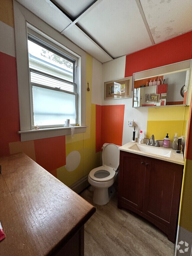 Building Photo - 21 Speridakis Ter Rental