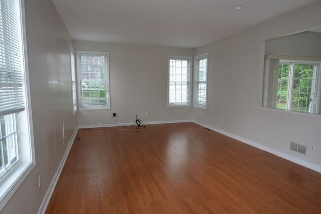 Photo - 24 Ptarmigan Dr