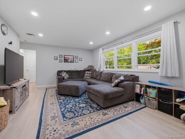 Photo - 784 Brookridge Dr