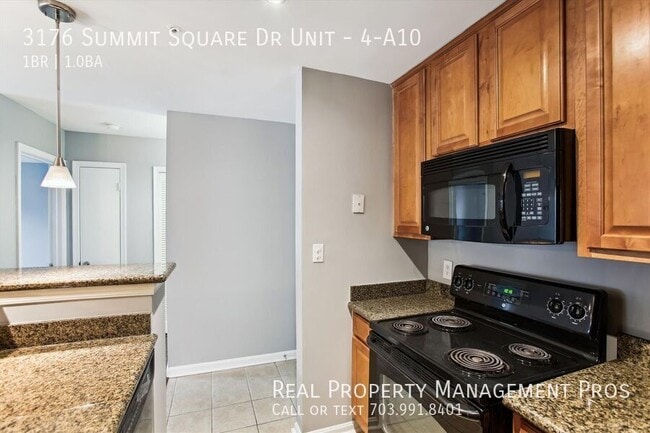 Photo - 3176 Summit Square Dr Unit 4-A10