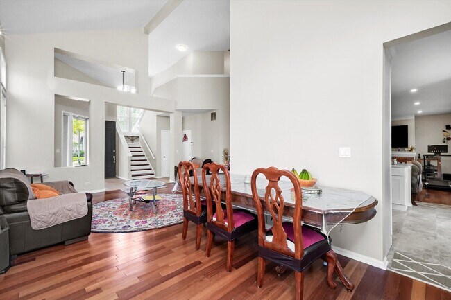 Photo - 2227 Avalon Ct S