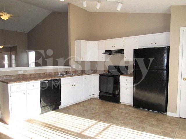 Photo - 10235 Lone Wolf Dr