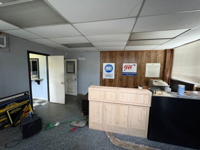 Photo - Automotive Commercial Warehouse for Lease