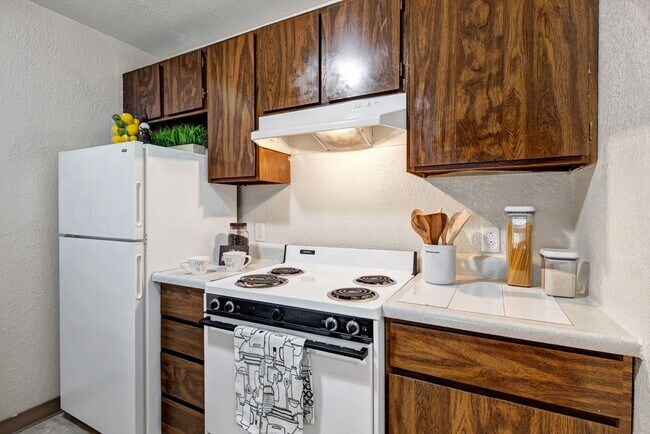 The Greenbriar Apartments - Kitchen - The Greenbriar Rental