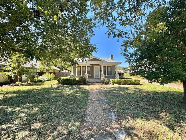 Photo - COMING MAY 2026!!!! - Charming Home + Tons of Space!